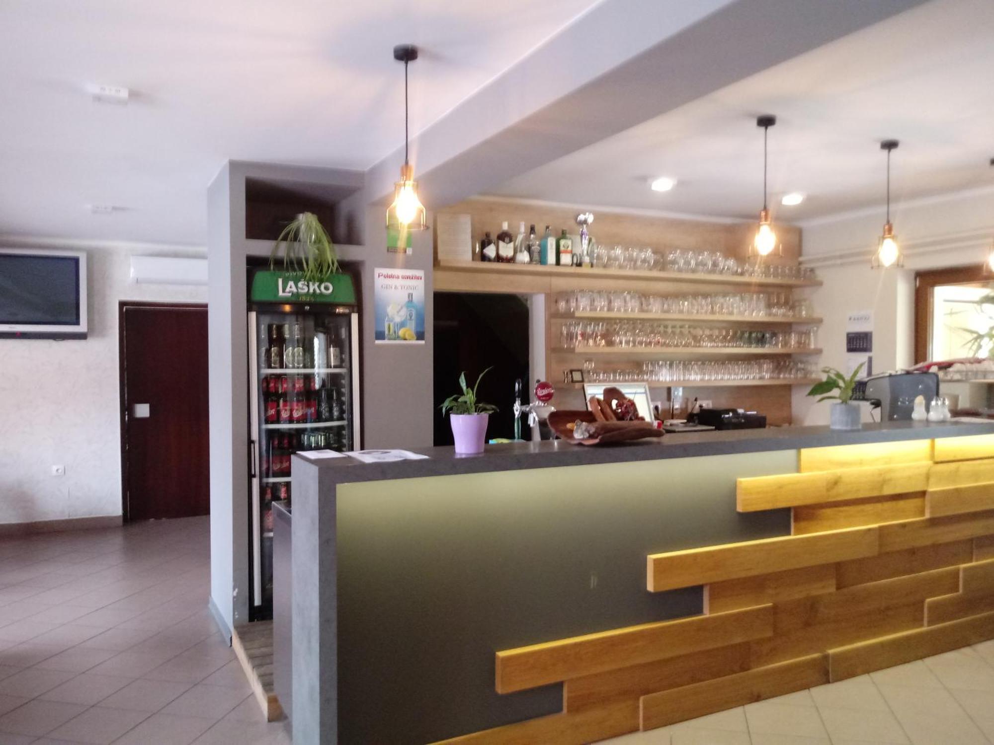 Guesthouse Zivko Dobrovce Εξωτερικό φωτογραφία