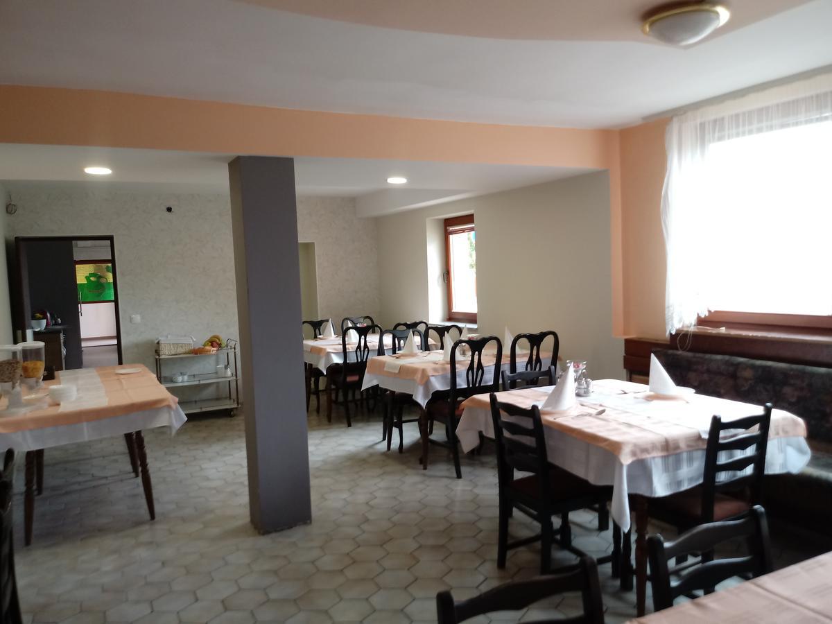Guesthouse Zivko Dobrovce Εξωτερικό φωτογραφία